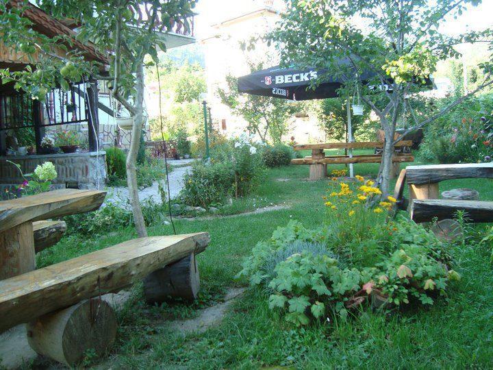 Veselata Guest House Dolna Banya Eksteriør billede
