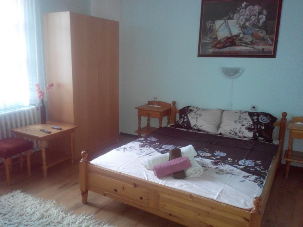 Veselata Guest House Dolna Banya Eksteriør billede